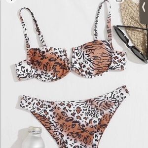 Zebra Wired V Swimsuit *NEVER WORN*